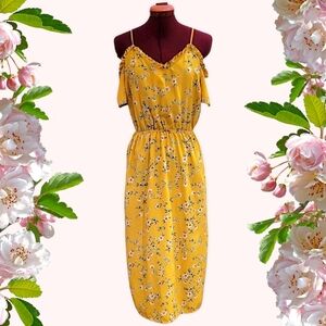 💛 4/$20 | Cold-Shoulder Dress